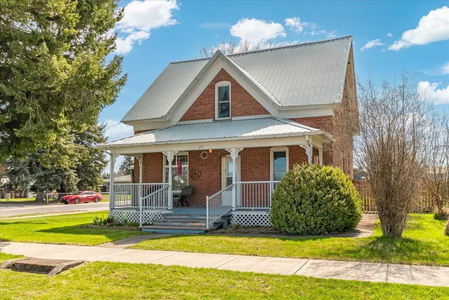 255 E Broadway Ave, Reardan, WA 99209 - #3