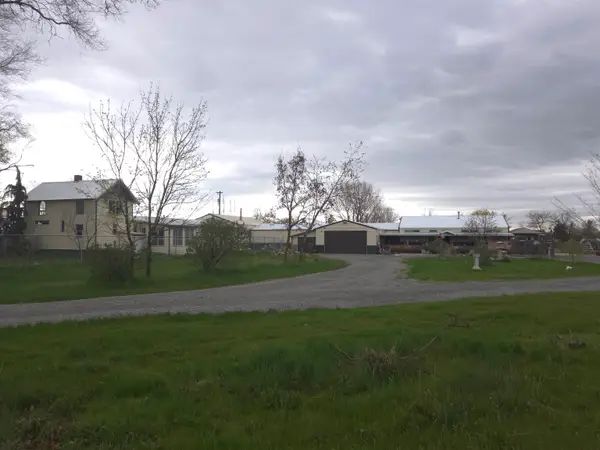 4011 N Kenney Rd, Otis Orchards, WA 99027