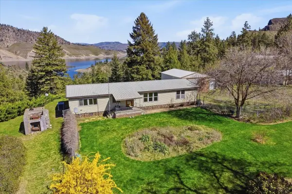 38738 Sterling Valley N Rd, Lincoln, WA 99147