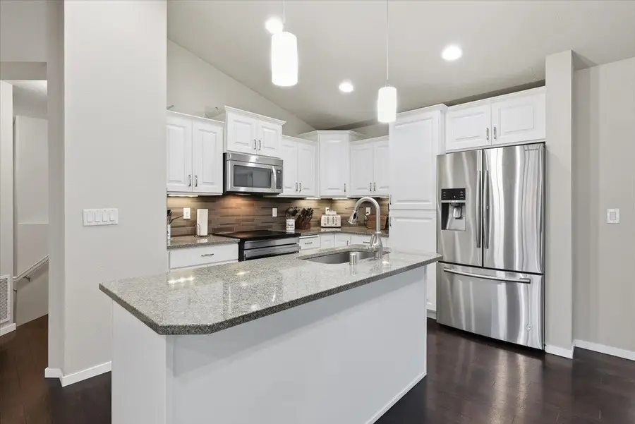 6831 S Blackwing Ct, Spokane, WA 99224 - #2