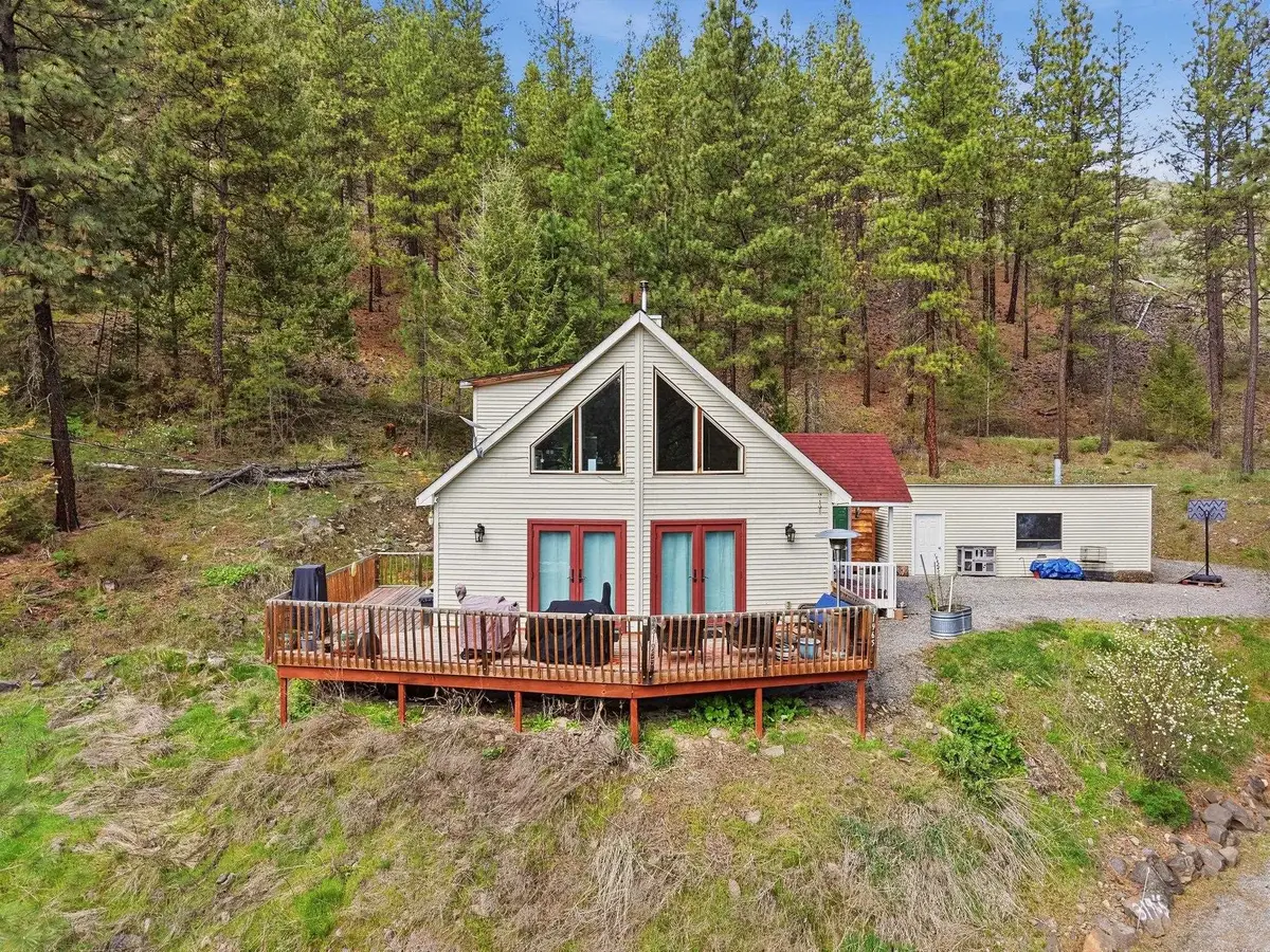 31965 N Hawk Creek Ranch Rd, Davenport, WA 99122 - #1