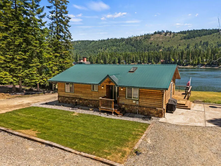 161 Alaska Ln S, Cusick, WA 99119 - #2