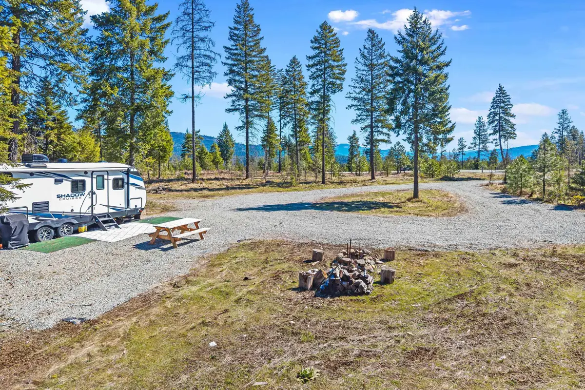 555 Happy Trails Ln, Newport, WA 99146 - #1