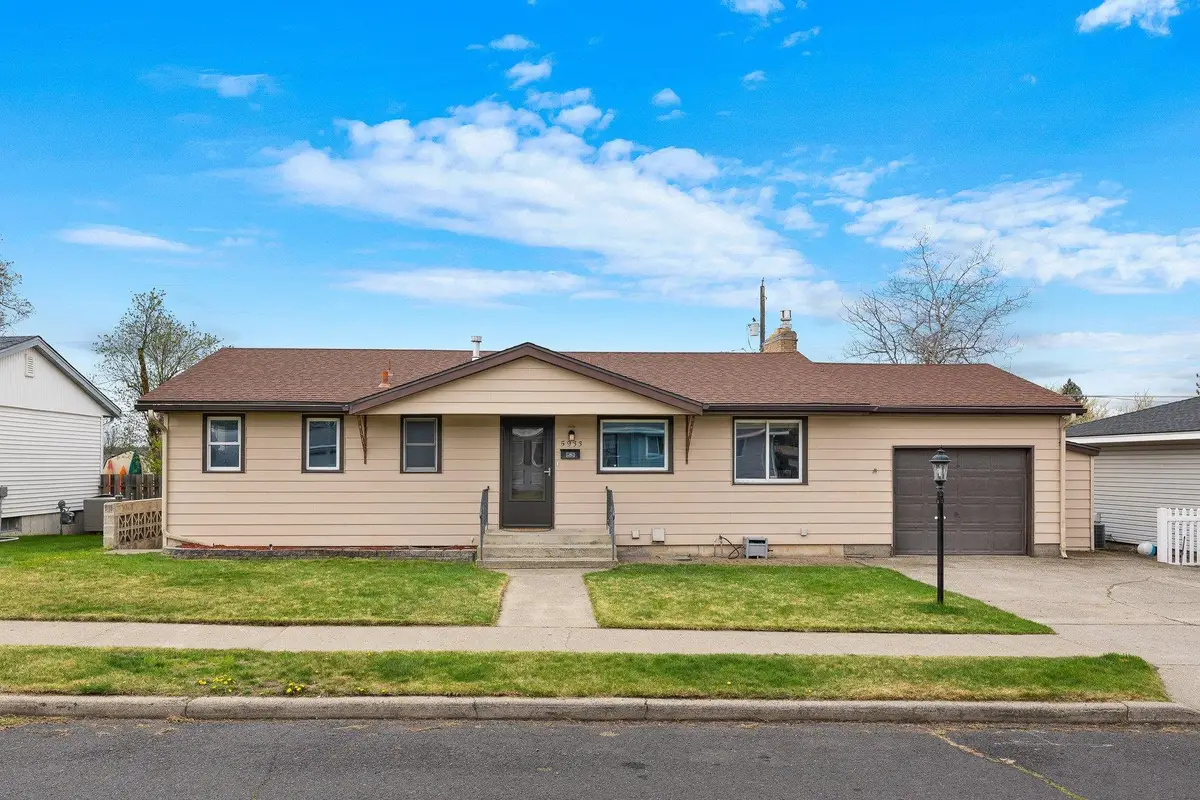 5933 N Moore St, Spokane, WA 99205 - #1