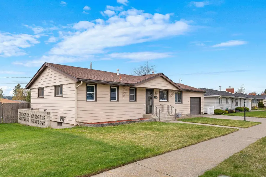 5933 N Moore St, Spokane, WA 99205 - #2
