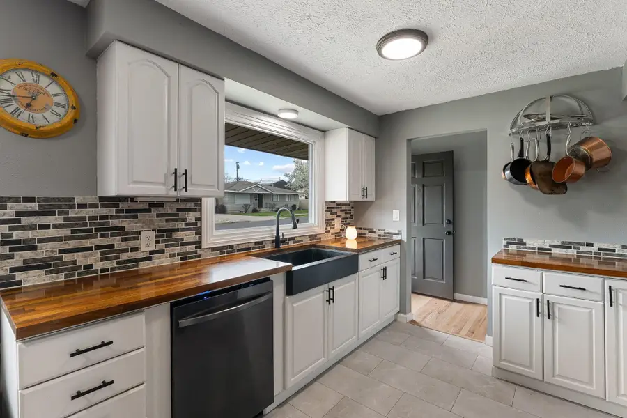 5933 N Moore St, Spokane, WA 99205 - #3