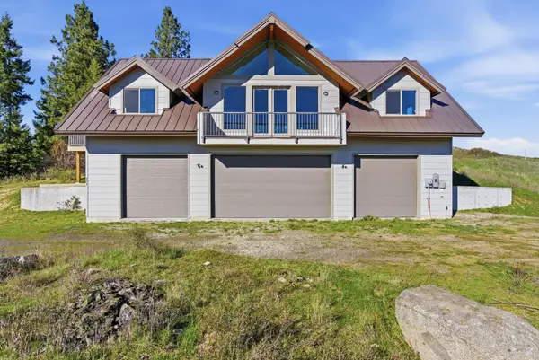 777 Chain Lakes Dr, Elk, WA 99009
