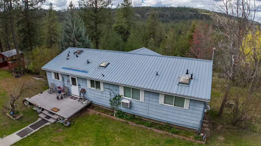 15307 W Autumn Rd, Nine Mile Falls, WA 99026 - #2