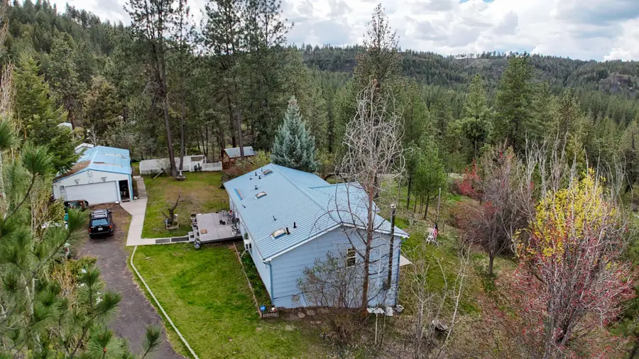 15307 W Autumn Rd, Nine Mile Falls, WA 99026 - #3