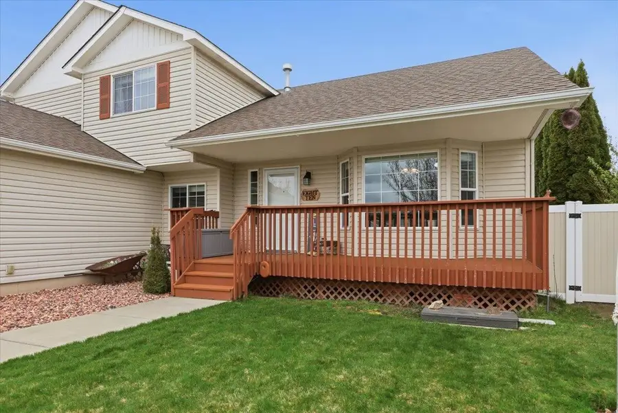 810 E Collin Ave, Medical Lake, WA 99022 - #3