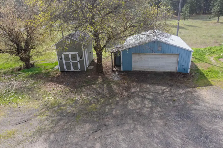 27509 N Perry Rd, Chattaroy, WA 99003 - #3