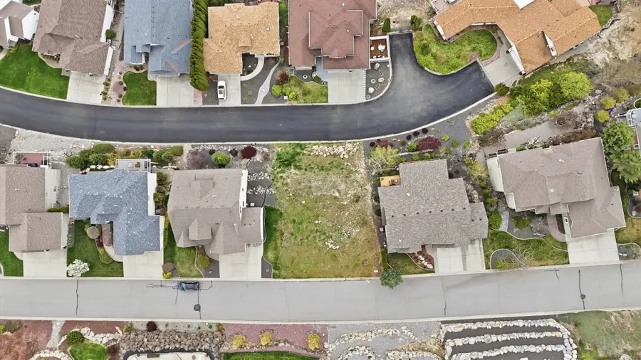 8703 E Blue Fox Ln, Spokane Valley, WA 99212 - #2