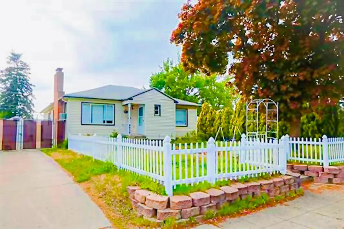 4015 N Ash St, Spokane, WA 99205 - #1