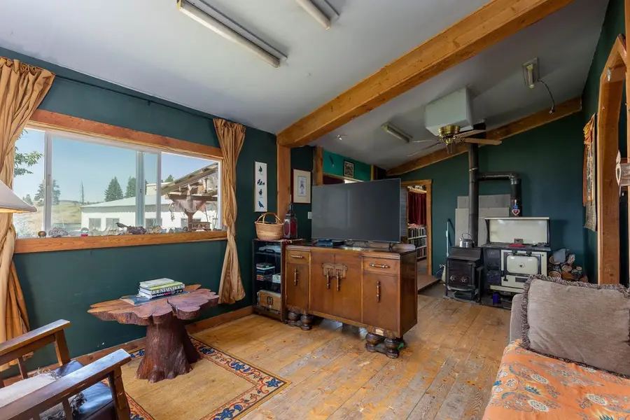 253 White Mountain Rd, Curlew, WA 99118 - #3