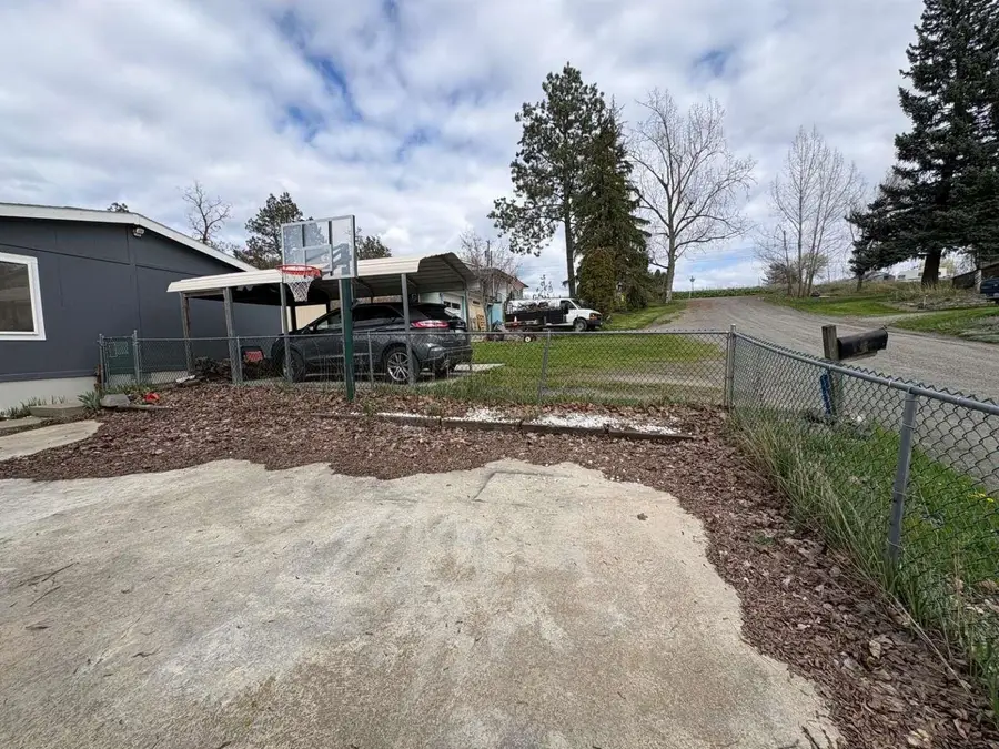 12916 W 2nd Ave, Cheney, WA 99004 - #2