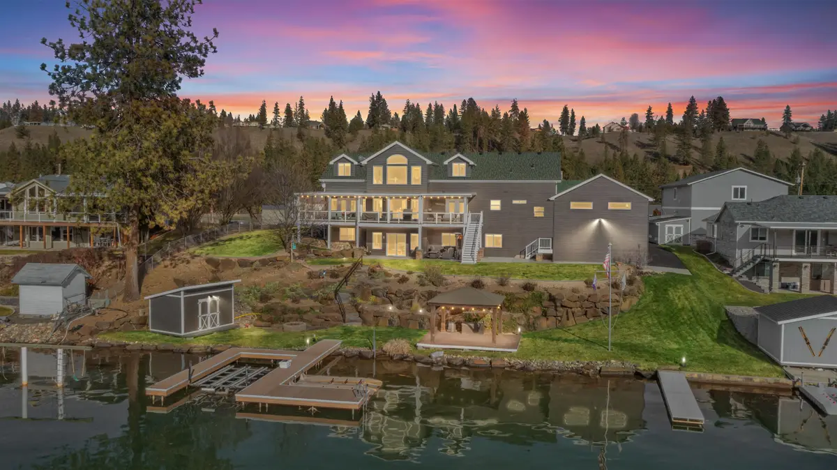 6625 N Long Lake Dr, Nine Mile Falls, WA 99026 - #1