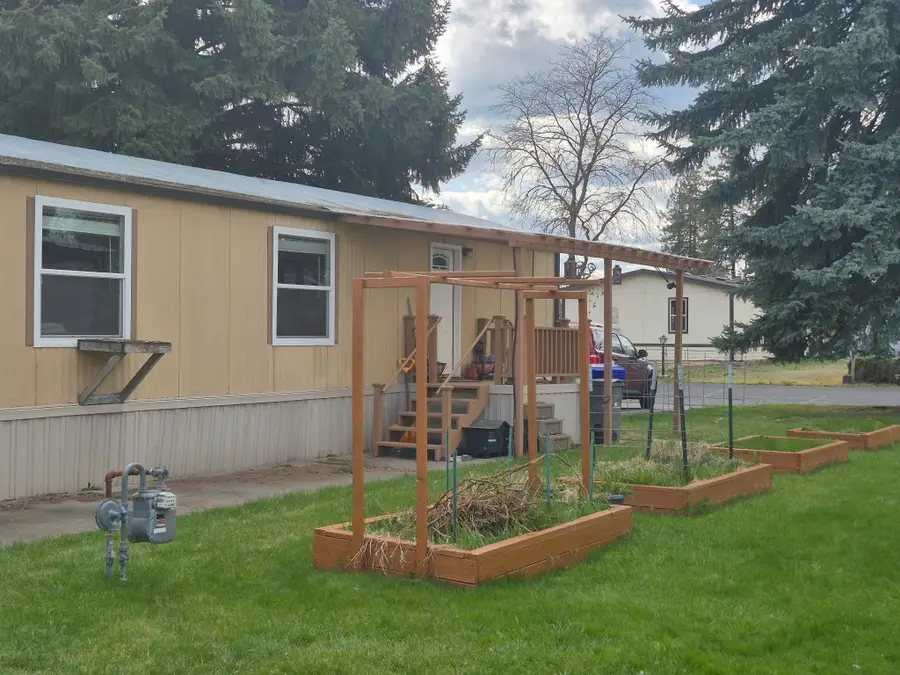 3925 E Farwell Rd, Mead, WA 99021 - #2