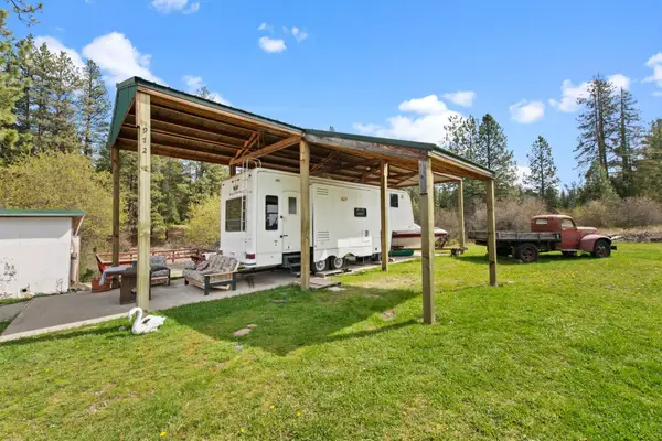 972 Lenora Dr, Usk, WA 99180