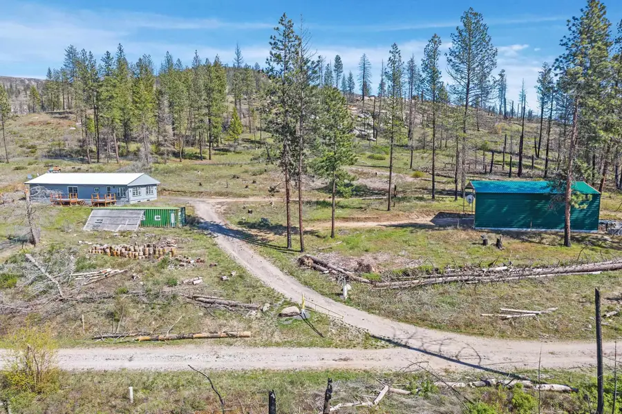 5067 Rail Canyon Rd, Springdale, WA 99173 - #2