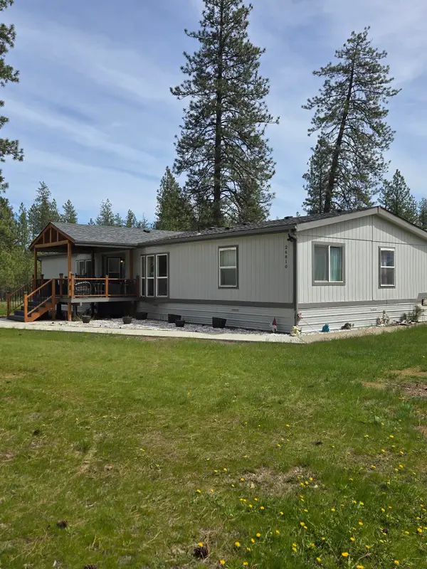 26810 N Regal Ln, Chattaroy, WA 99003