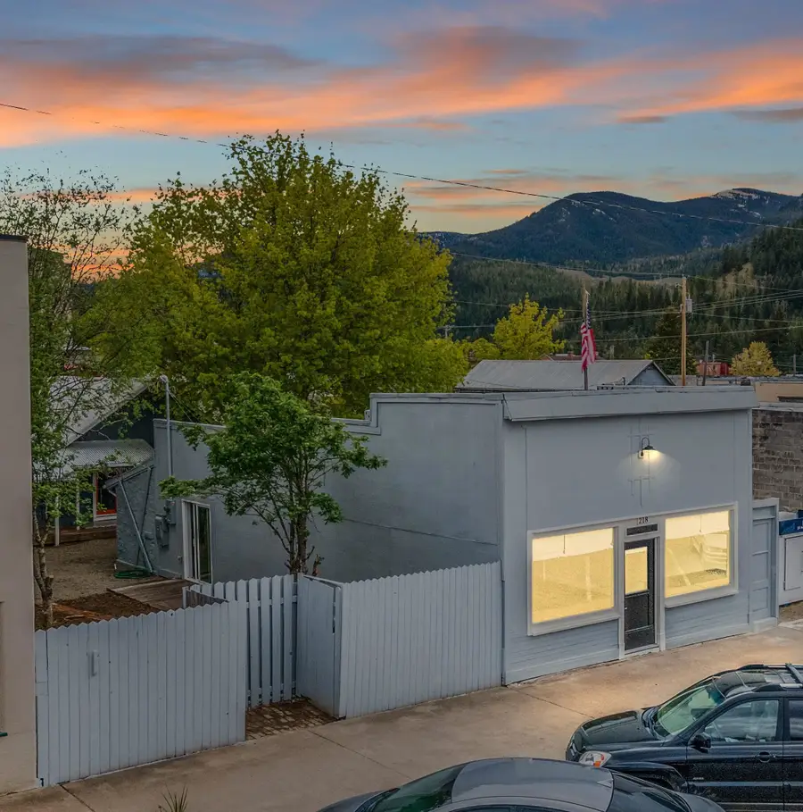 218 E 5th Ave, Metaline Falls, WA 99153 - #3