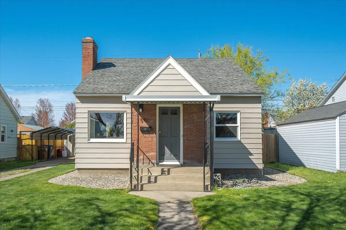 541 E Hoffman Ave, Spokane, WA 99207 - #1