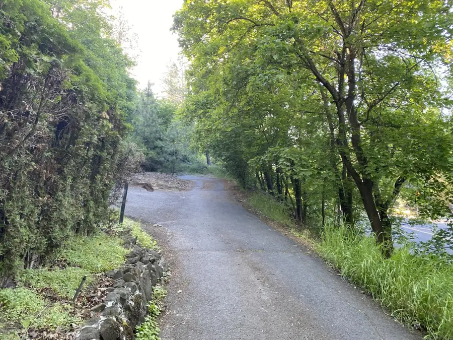 300 E Rockwood Blvd, Spokane, WA 99202 - #3