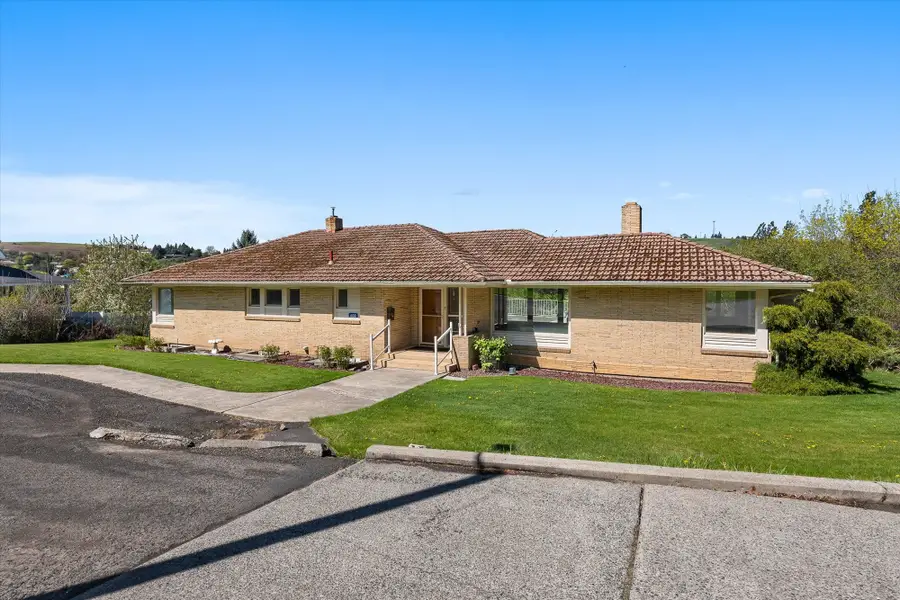 608 S G St, Colfax, WA 99111 - #2