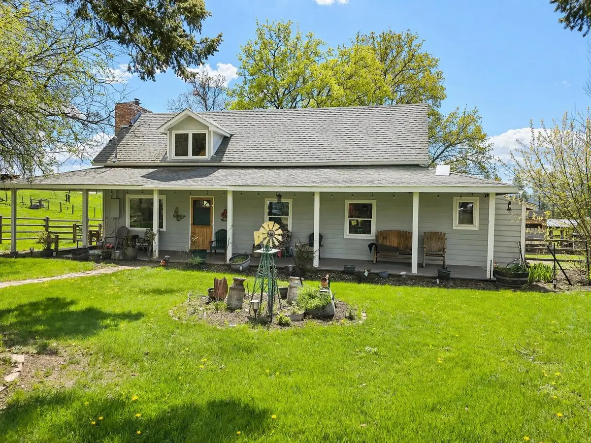 28628 N Dunn Rd, Chattaroy, WA 99003 - #1