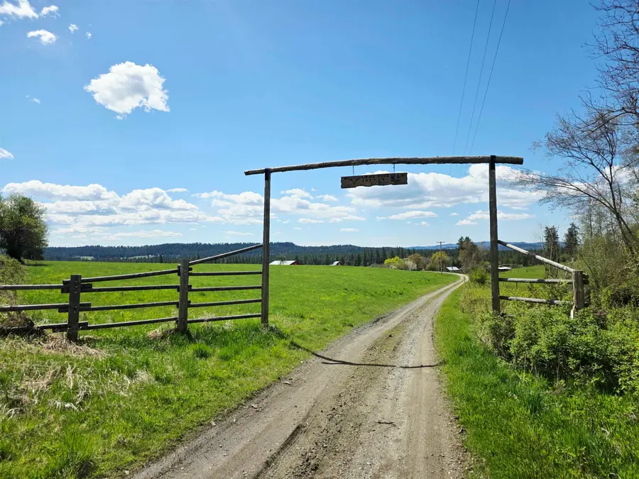 28628 N Dunn Rd, Chattaroy, WA 99003 - #2