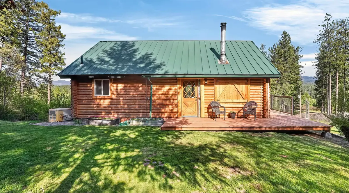 10203 E Chinook Ln, Chattaroy, WA 99003 - #1