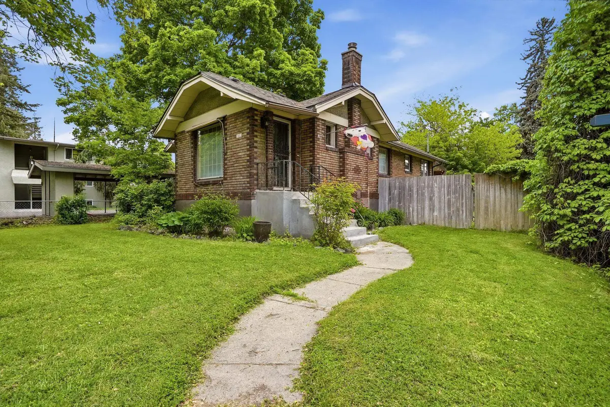 2423 S Grand Blvd, Spokane, WA 99203 - #1