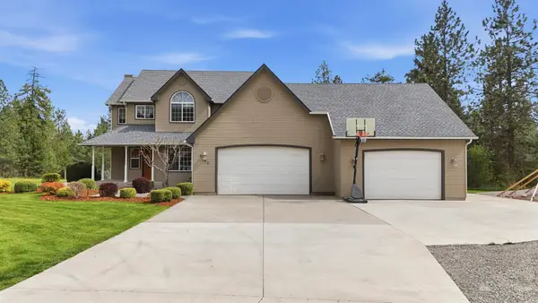 8320 N Haye Ln, Newman Lake, WA 99025