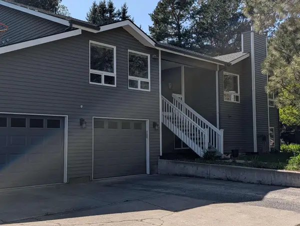 795 SE Greenhill Rd, Pullman, WA 99163
