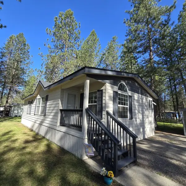4086 Meadowlark Ln, Loon Lake, WA 99148