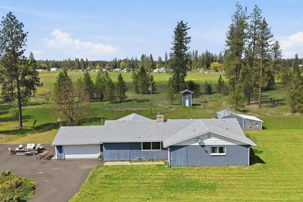 8010 W Melville Rd, Cheney, WA 99004 - #1