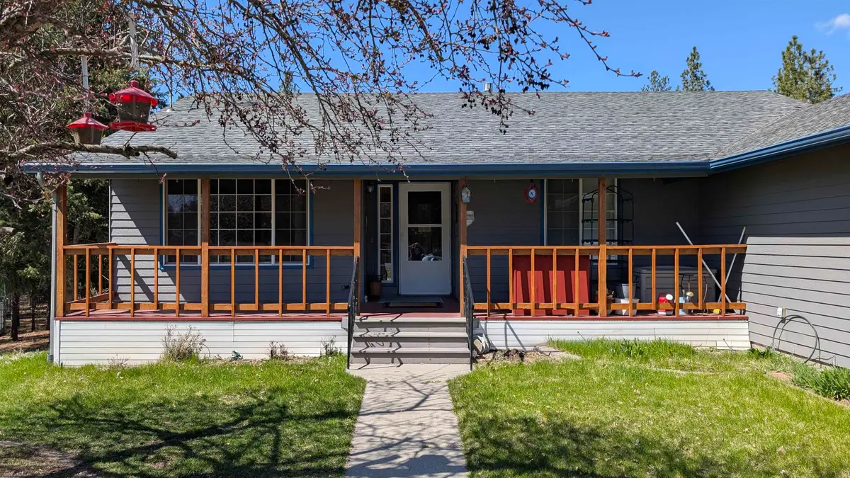 4807 E Chattaroy Rd, Chattaroy, WA 99003 - #1