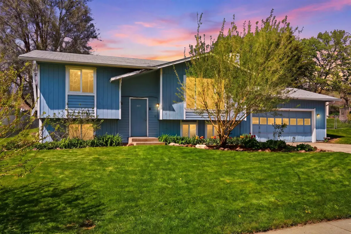 556 Scenic Heights Dr, Cheney, WA 99004 - #1