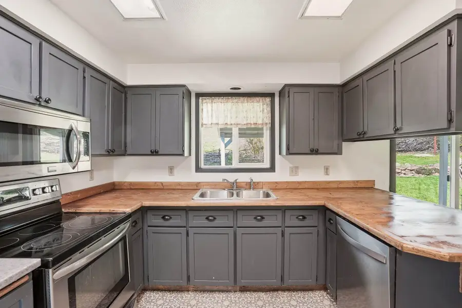556 Scenic Heights Dr, Cheney, WA 99004 - #3