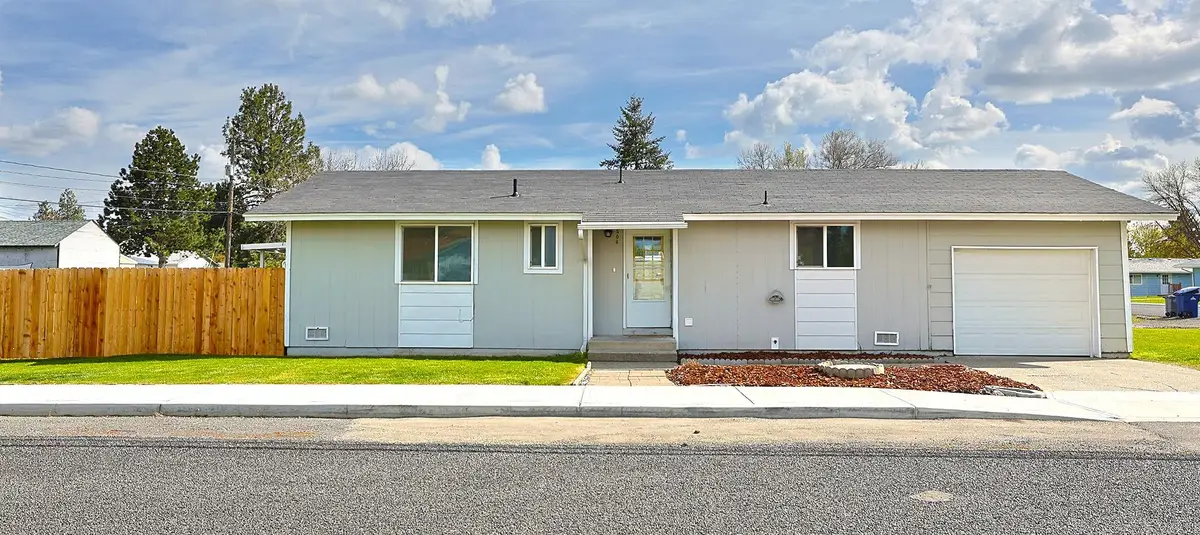 506 N Grace St, Medical Lake, WA 99022 - #1
