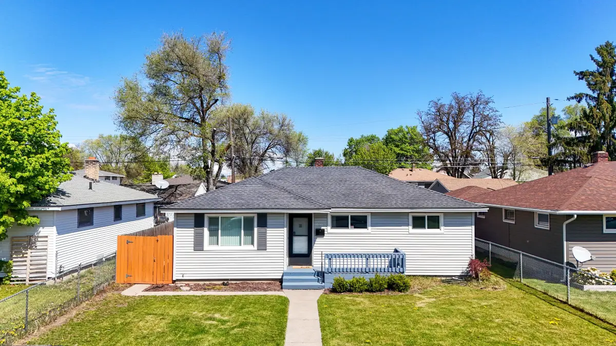 1007 E Walton Ave, Spokane, WA 99207 - #1