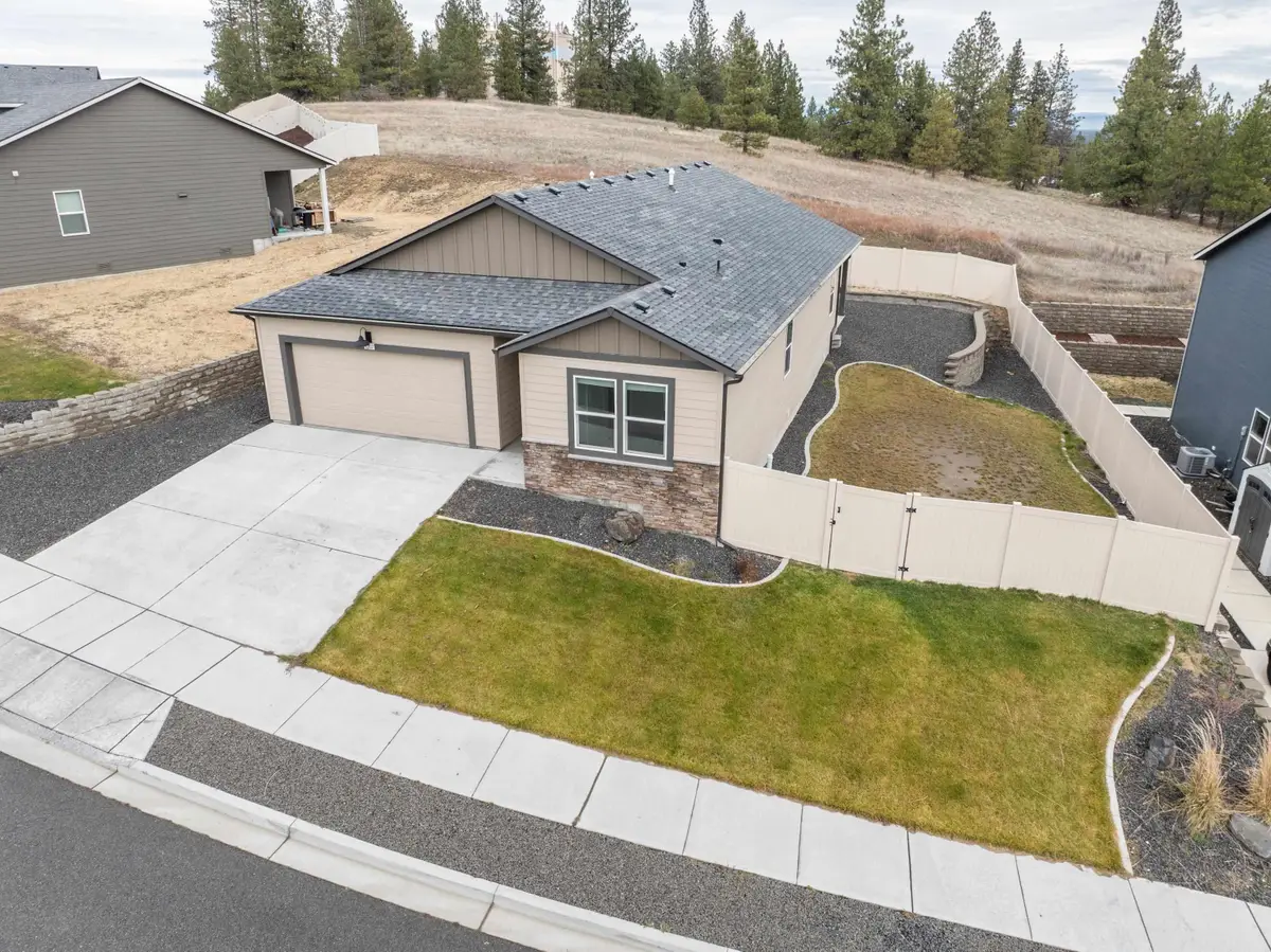 8207 S Avery Rd, Cheney, WA 99004 - #1