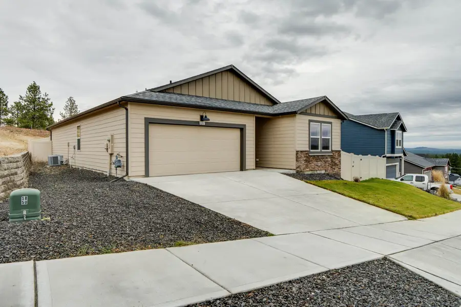 8207 S Avery Rd, Cheney, WA 99004 - #3