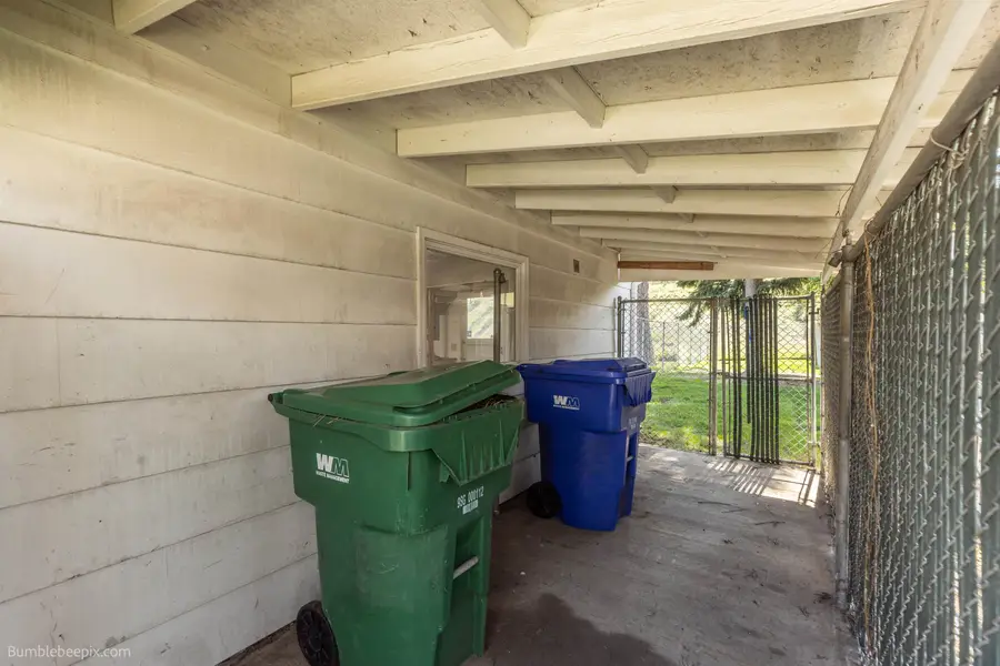 817 W Falcon Ave, Spokane, WA 99218 - #3