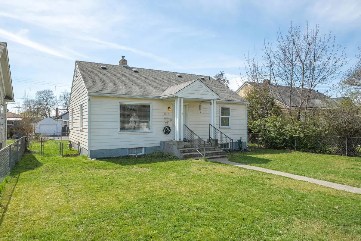 1127 W Kiernan Ave, Spokane, WA 99205 - #1