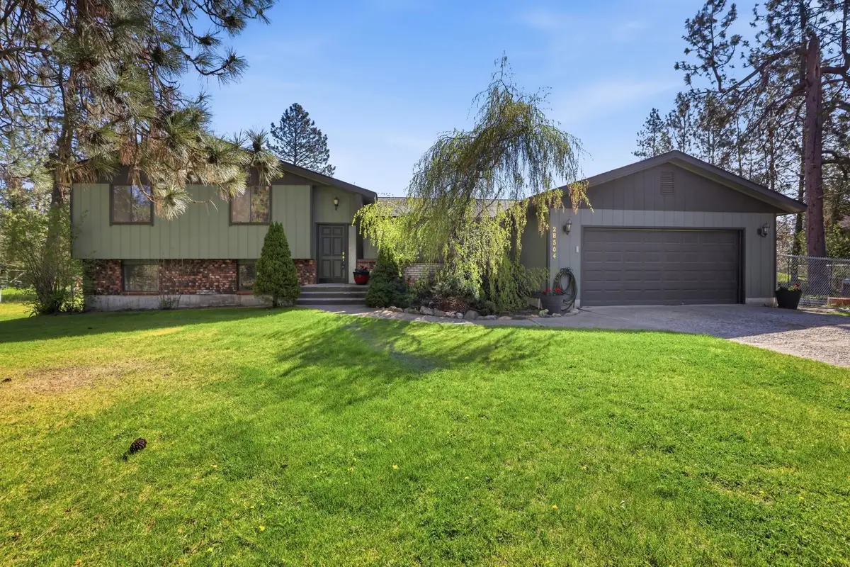 28504 N Cottonwood Rd, Chattaroy, WA 99003 - #1