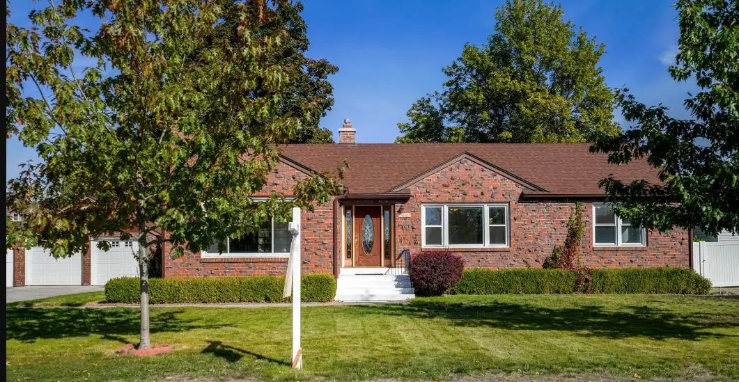 9607 E Upriver Dr, Spokane Valley, WA 99206 - #1