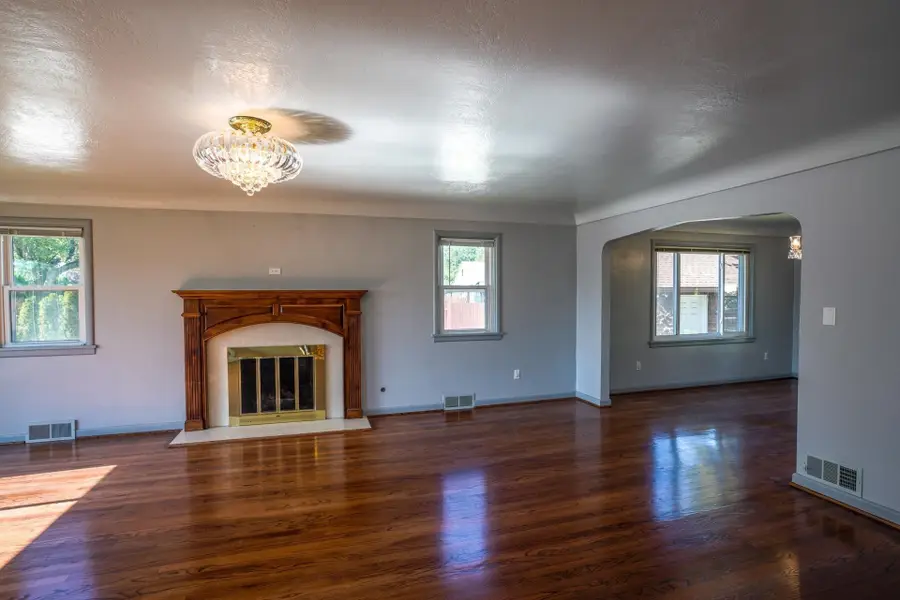 9607 E Upriver Dr, Spokane Valley, WA 99206 - #2