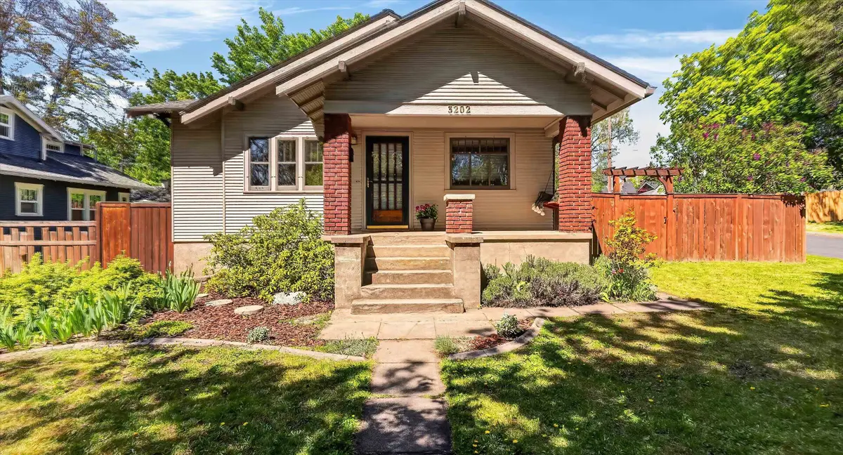 3202 W Kiernan Ave, Spokane, WA 99205 - #1