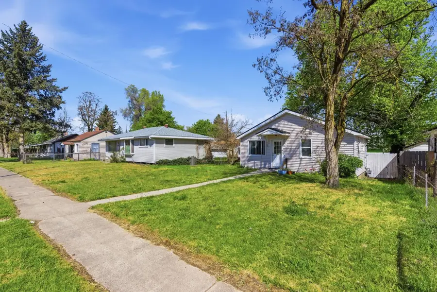 403 E Sanson Ave, Spokane, WA 99208 - #3